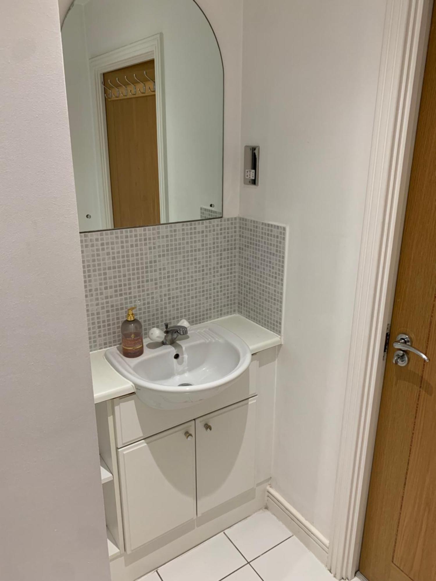 Room In Stratford With Private Bathroom And Parking Londra Exterior foto