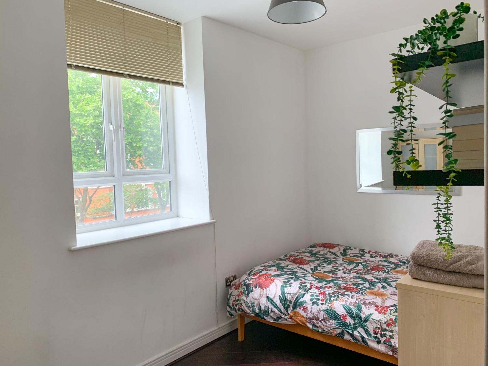 Room In Stratford With Private Bathroom And Parking Londra Exterior foto